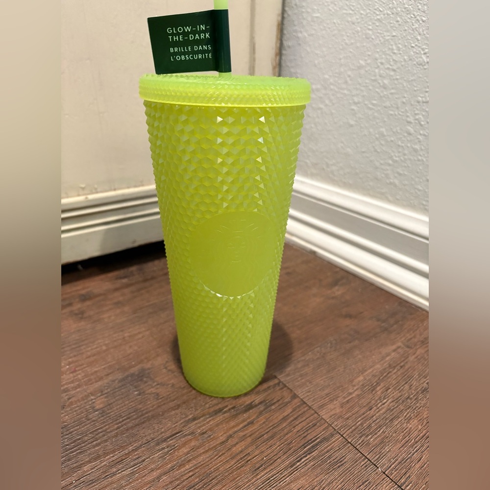New Starbucks glow in the dark 24 oz studded cold cup tumbler.